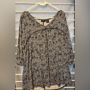 Jones & Co Black and White Paisley Top